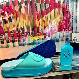 Womens size 7,8,9 only